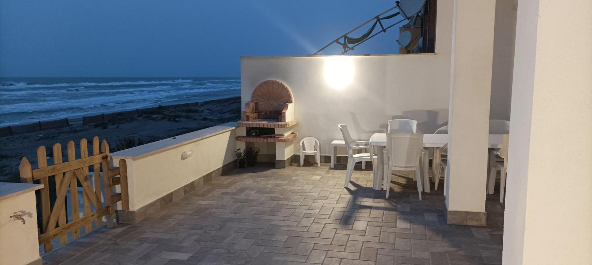 The Suite On The Beach Torvaianica Exteriör bild