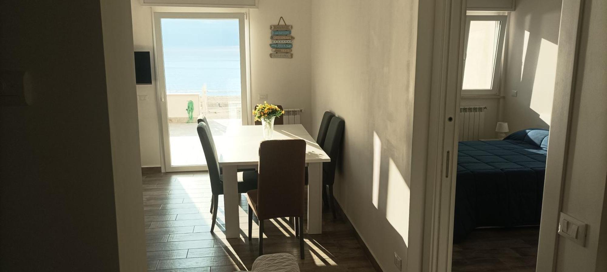 The Suite On The Beach Torvaianica Exteriör bild